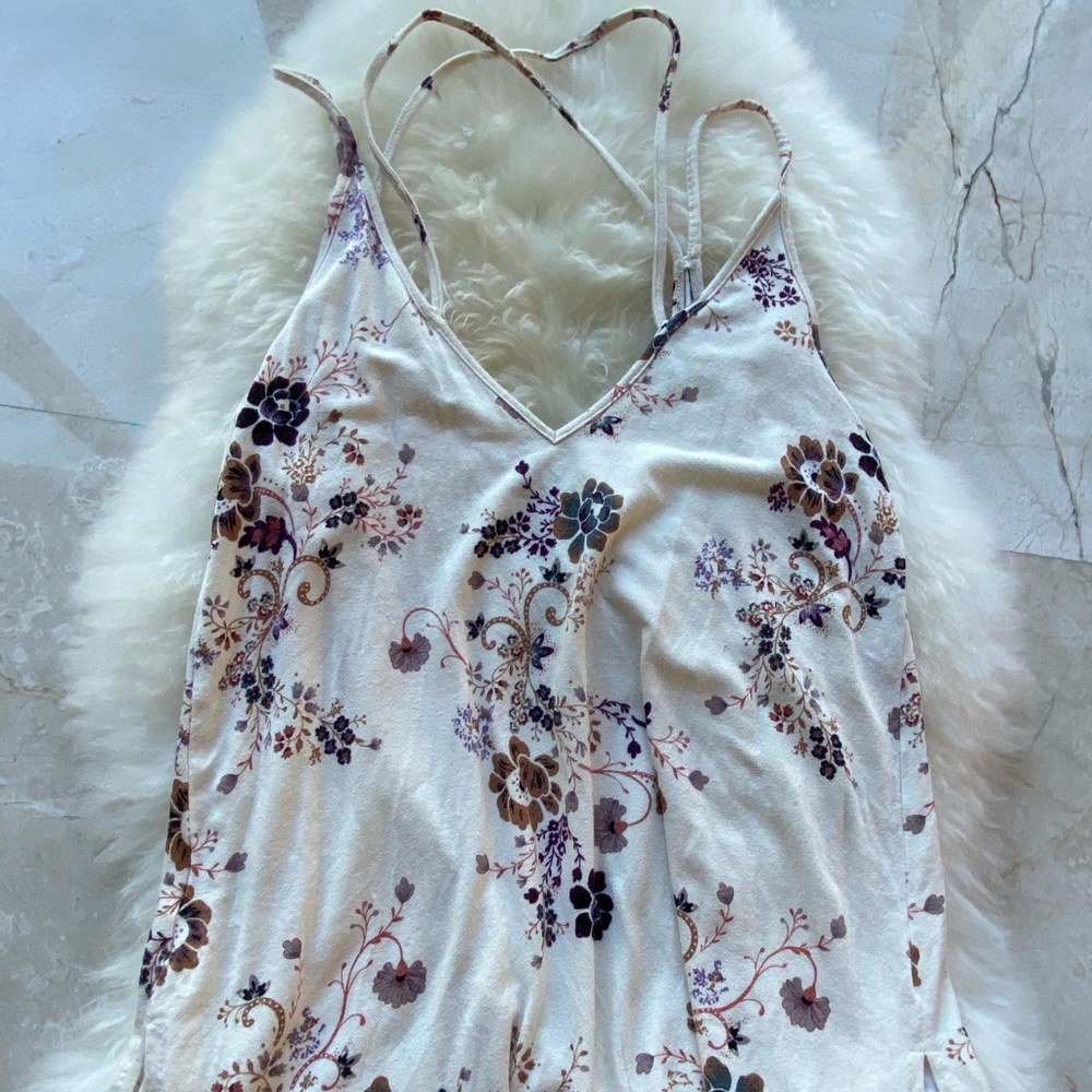 American Eagle Floral Tank Top (XS)